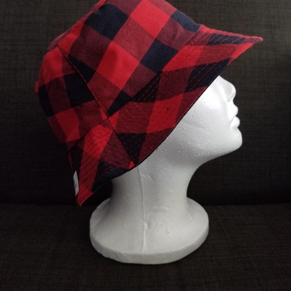 Reversible Buffalo Check Patterned Bucket … - Picture 4 of 9